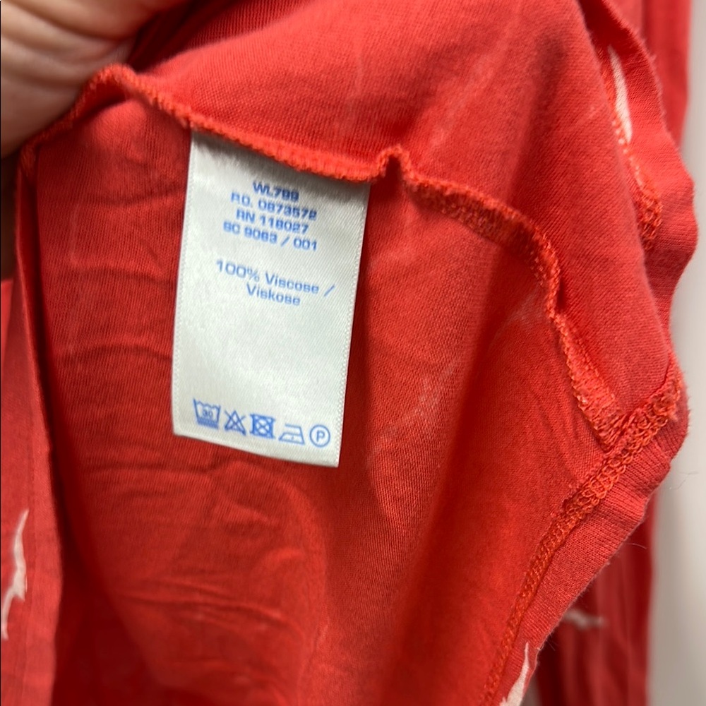 Boden Long Sleeve Tee in Vibrant coral with Soft Cotton Comfort 14 - Picture 6 of 7